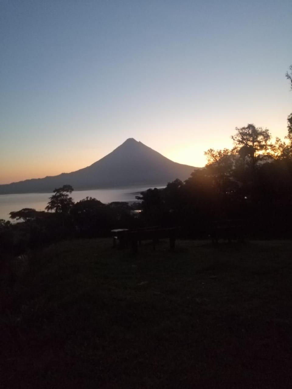 Sunset Inn La Fortuna Exterior photo