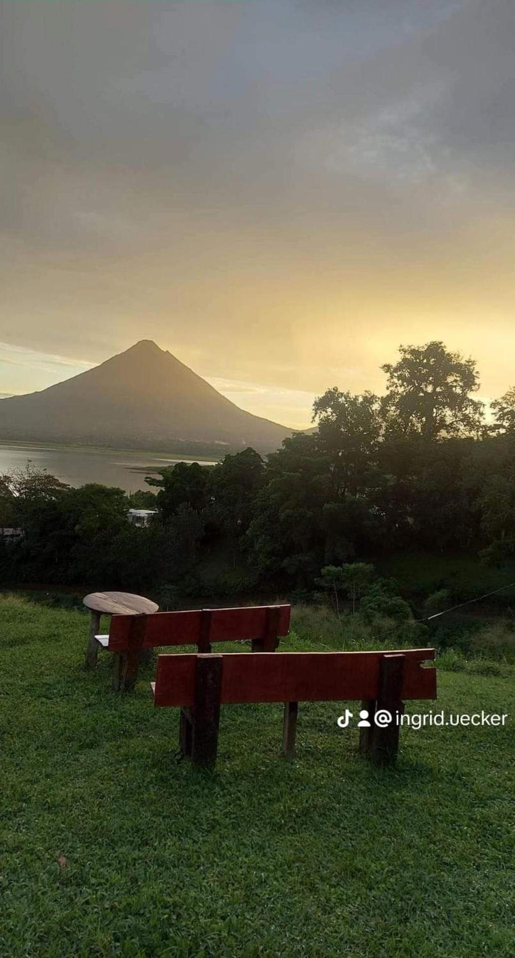 Sunset Inn La Fortuna Exterior photo