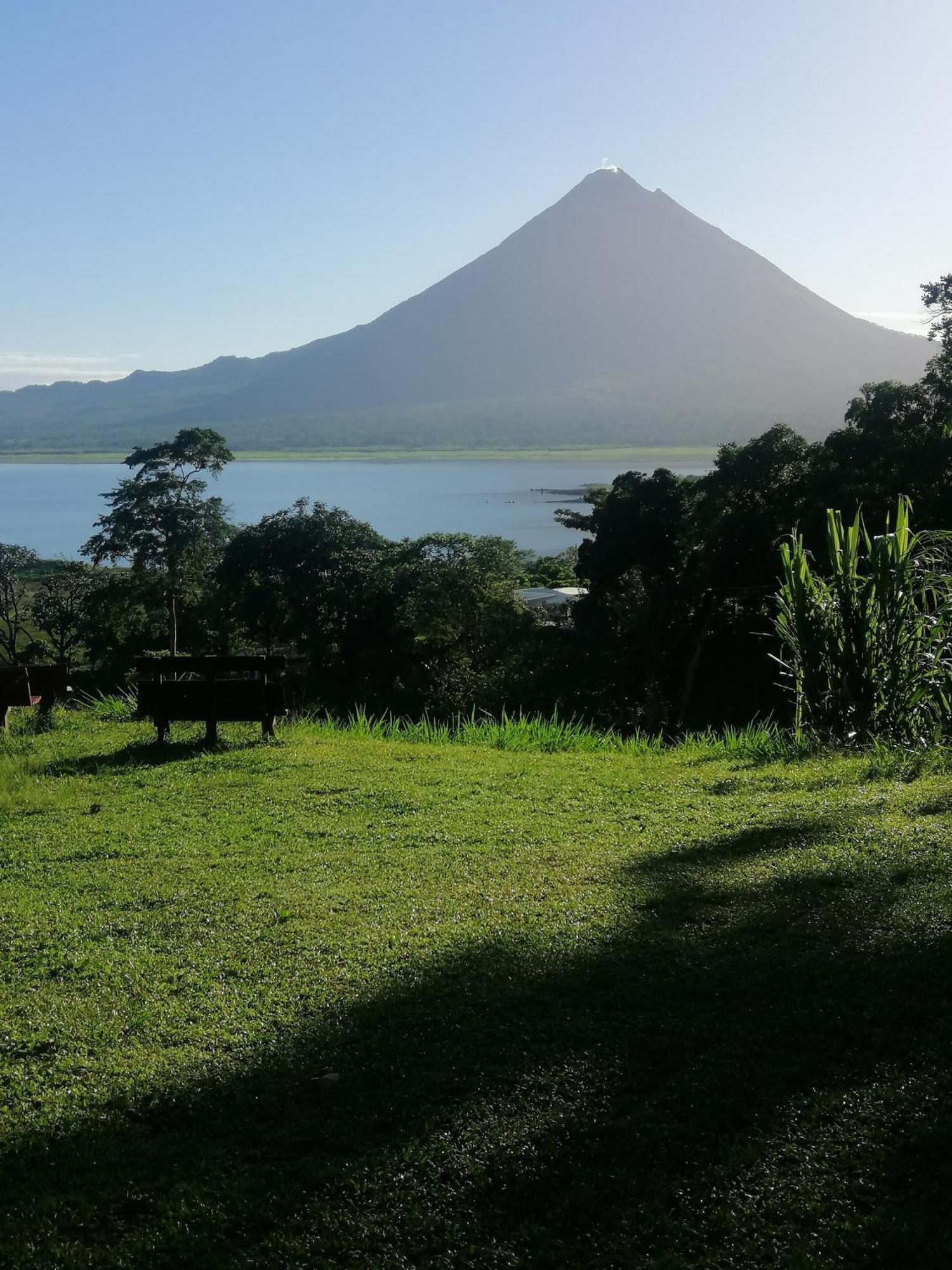 Sunset Inn La Fortuna Exterior photo